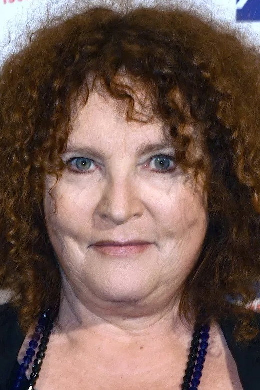 Valérie Mairesse as Self - Columnist in On a tout essayé