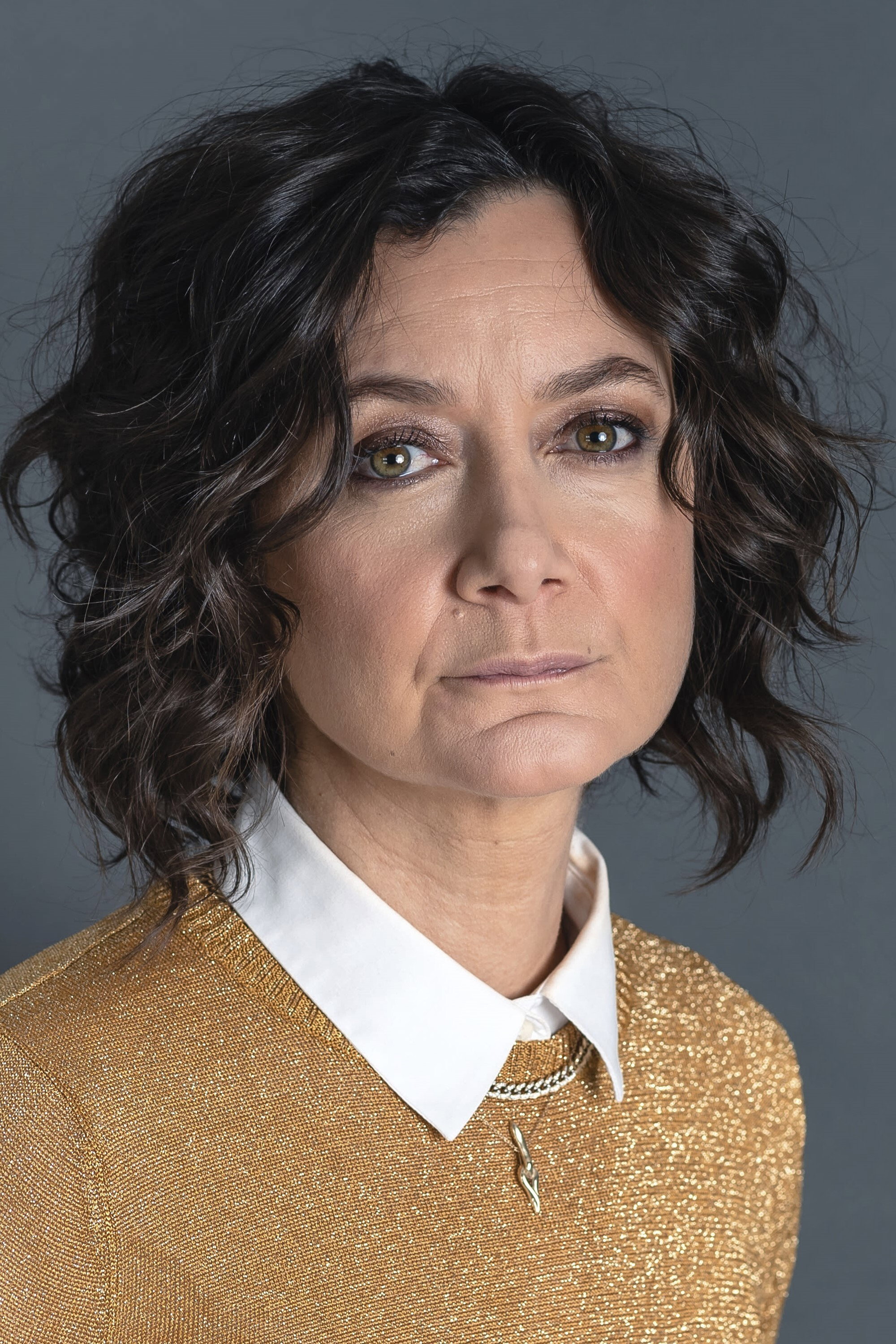 Sara Gilbert as Mitchee Arnold in Twins