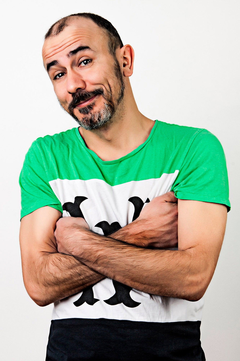 Francho Aijón as Joaquín Kibris in Soy una buena persona