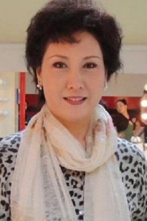 沈海蓉 as Mrs. Lee in The Boss
