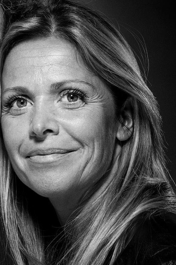 Virginie Mouchtouris as L'ex du capitaine in Le jour du froment