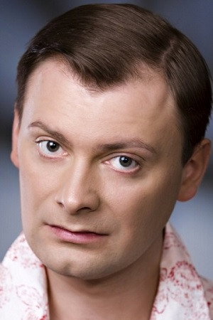 Konstantin Konstantinov as Director in Кастинг