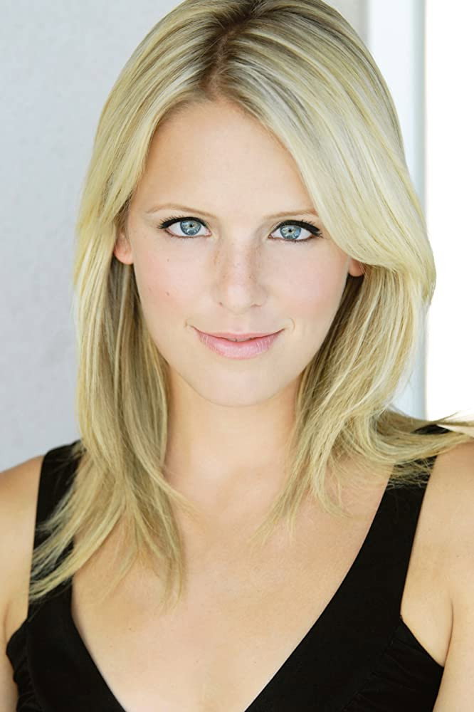 Liz Elkins Newcomer as Nurse in Torn Apart