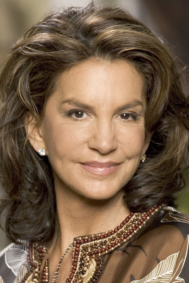 Mercedes Ruehl isMrs. Baskin
