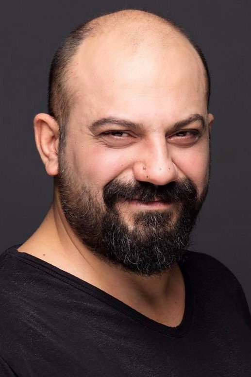 Devrim Saltoğlu as Cihan Genco in Sila