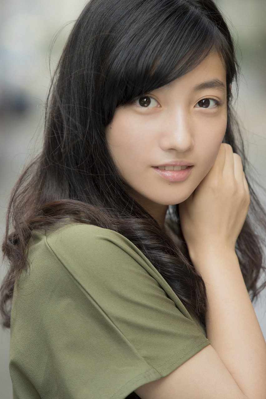 川島鈴遥 as Yuu Watari in Mirai e Kimi to.