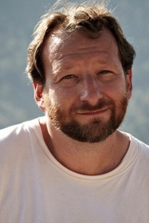 François Podetti as Burt « Acid Man »/ « Captain Shampooing »/ « Tornado » in Hero Corp
