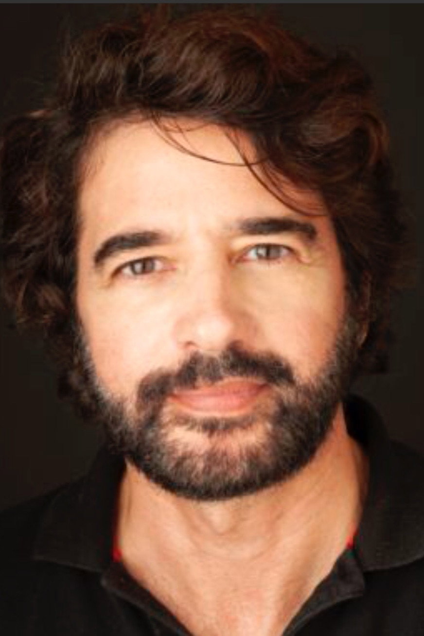 Carlos Vieira as Jacinto in Escola das Artes