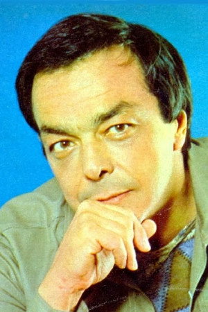Edney Giovenazzi as Rodolfo Bastos in Xeque-Mate