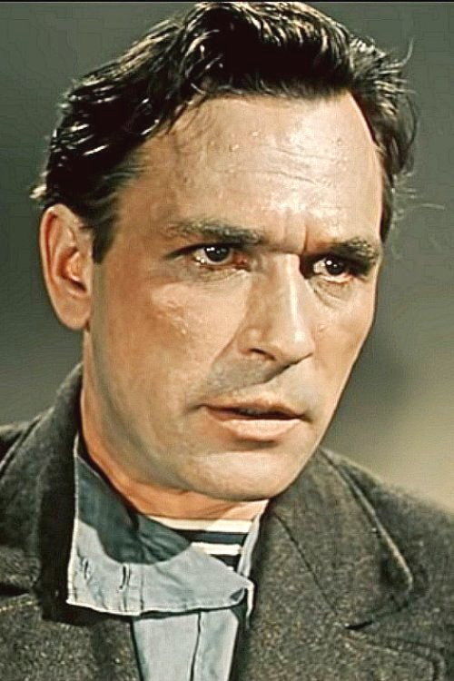 Пётр Чернов as Popov in Land and People
