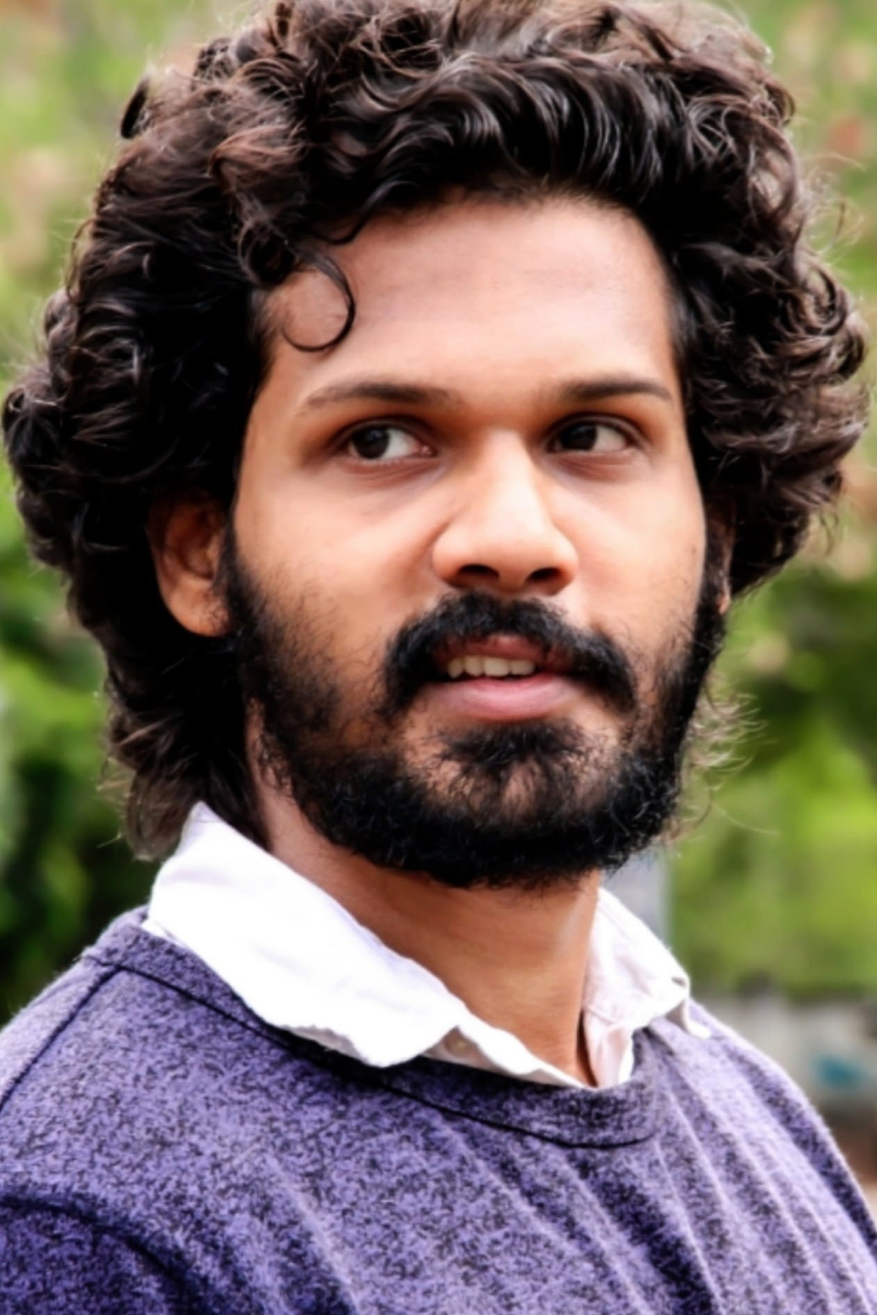 కార్తిక్ రత్నం as Munikanna, Naarappa's elder son in Narappa