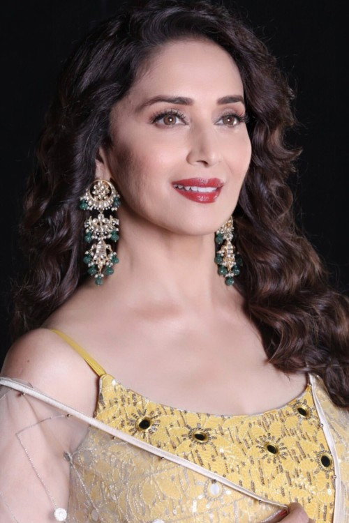 Madhuri Dixit as Ganga in Khal Nayak