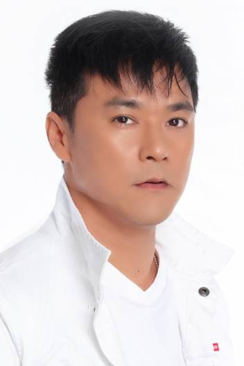 Jeric Raval as Jinggoy Sese in Estribo Gang: The Jinggoy Sese Story