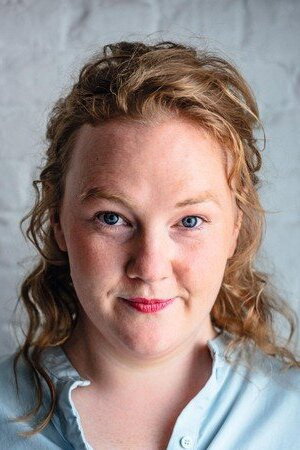 Joke Emmers as Melodie in 18% Grey