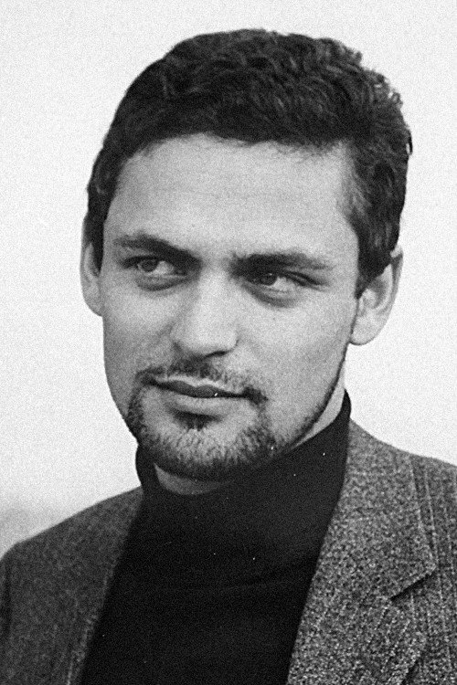 Umberto Di Grazia as Lo scrittore in La pelle a scacchi