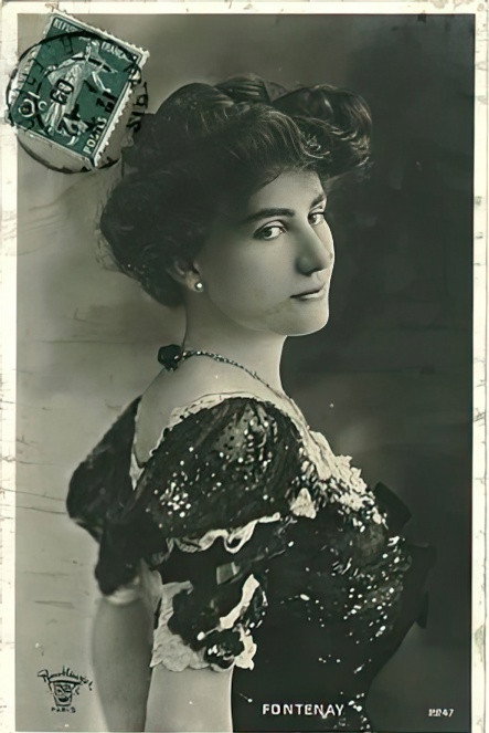 Catherine Fonteney as 'La Vèlie' in La Rabouilleuse