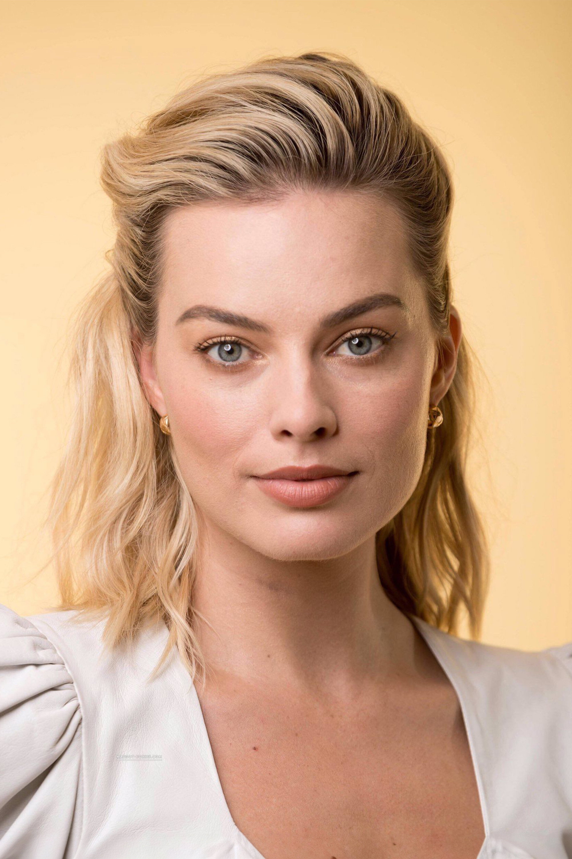 Margot Robbie as Cathy in “Wuthering Heights”