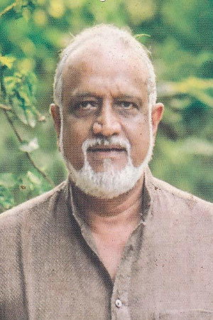V K Sreeraman as Madhavan in Desadanam