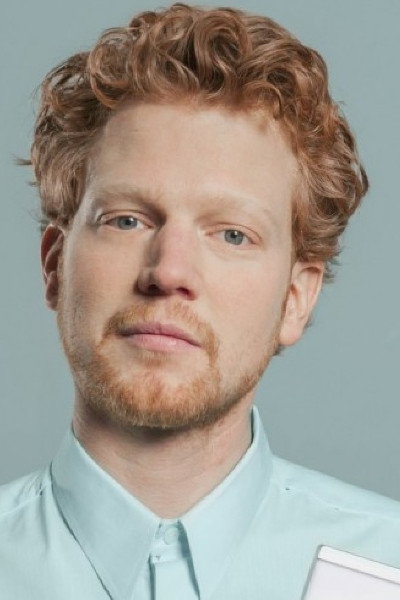 Pepijn Schoneveld as Marc in Ik val niet, ik dans