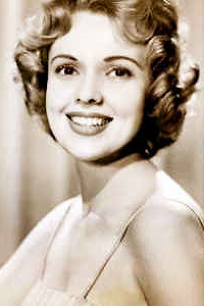 Jacquelyn McKeever as Eileen Sherwood in Wonderful Town