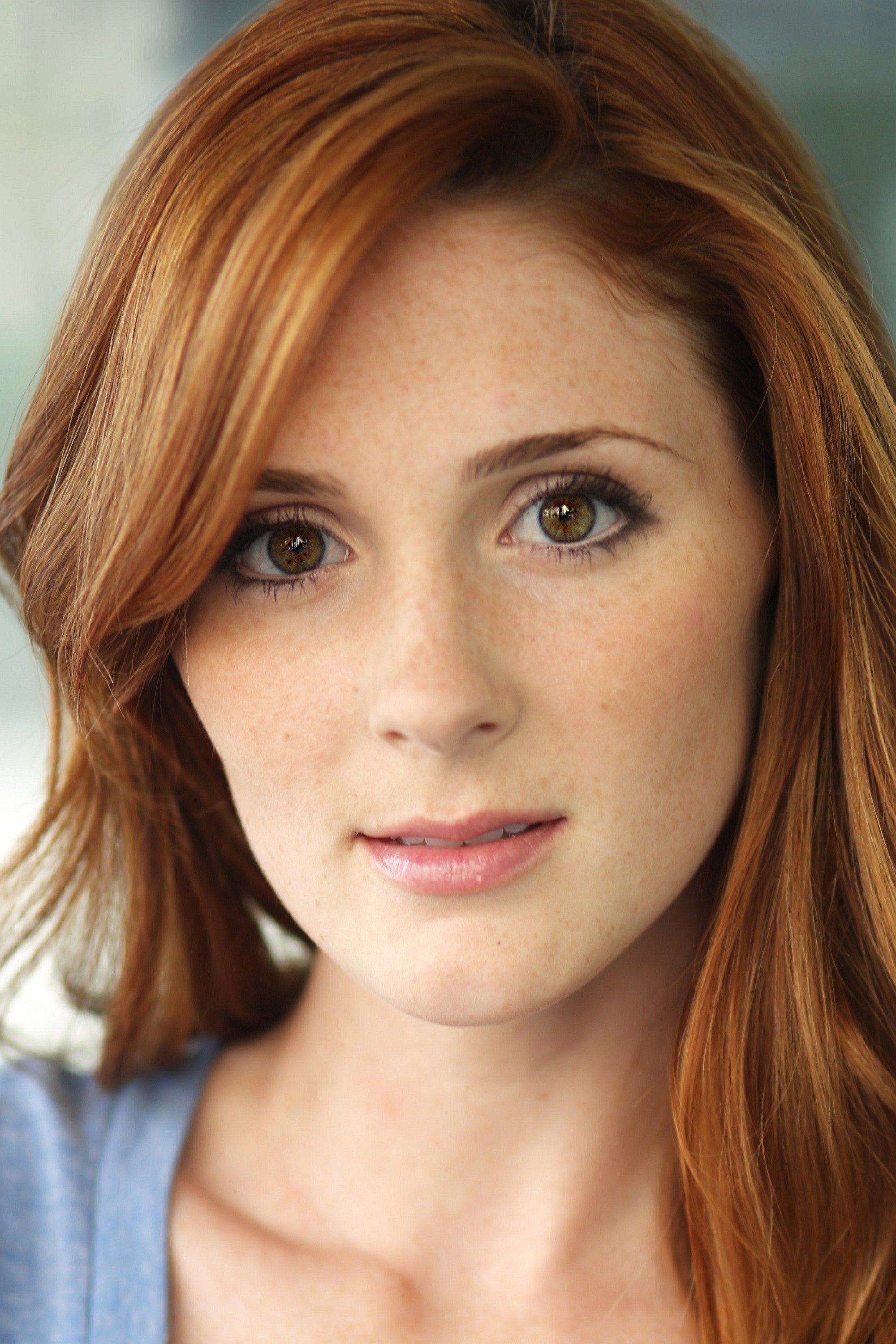 Stephanie Koenig as Fran Frask in Lessons in Chemistry