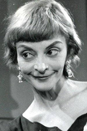 Zezé Macedo as Maria da Graça in Padre Tião