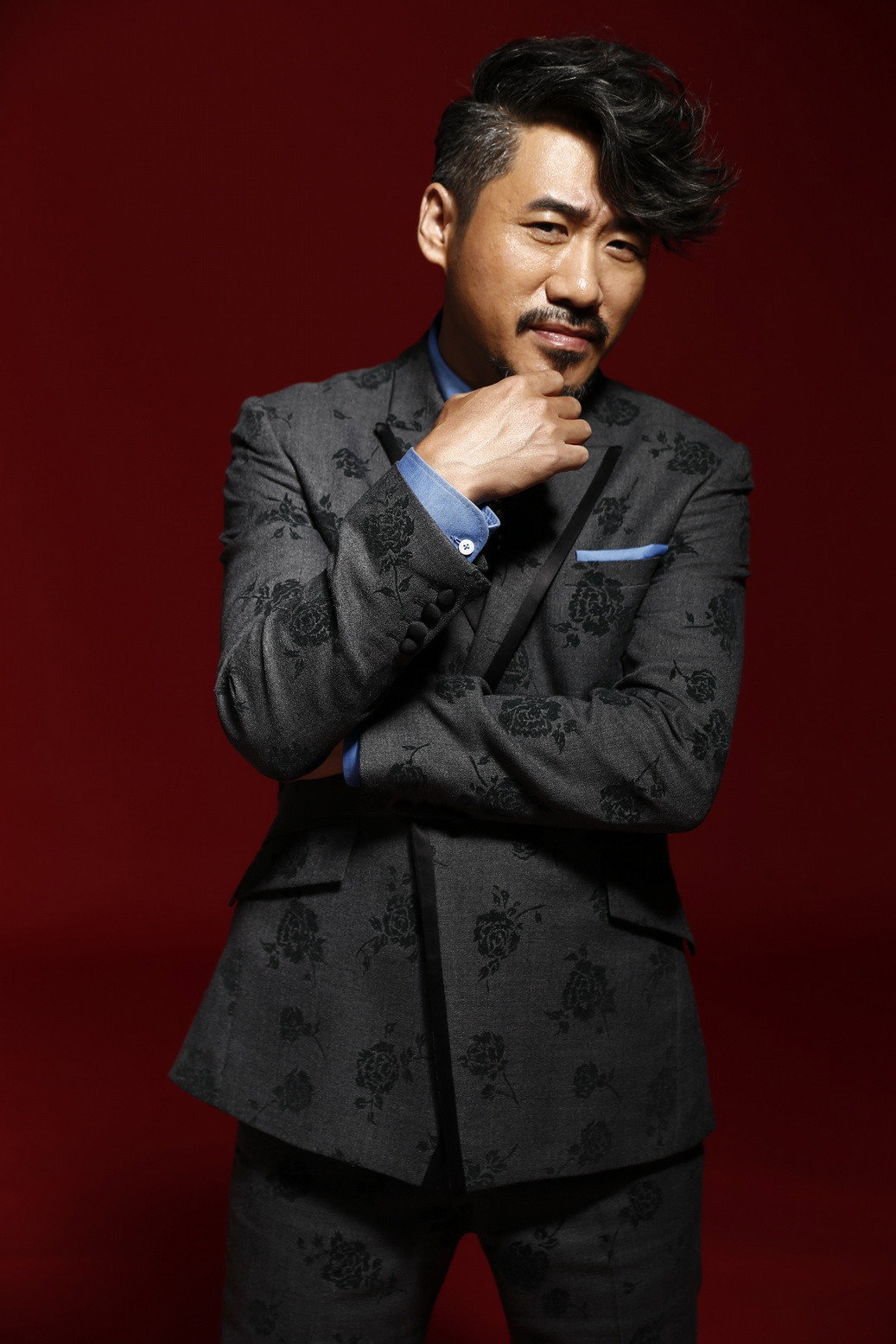 Gao Yi as Father Ye in Echoes of Love