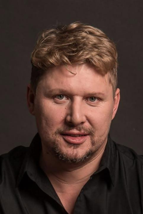 Andrzej Nejman as Eryk Lemański in New