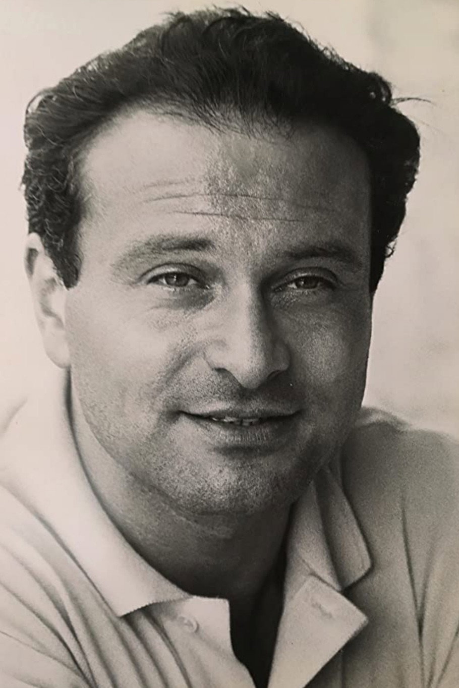 Gianluca Favilla as Det. Folliero in Il bambino e il poliziotto