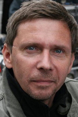 Сергей Гусинский as милиционер Семёнов in Peculiarities of the National Hunt in the Winter