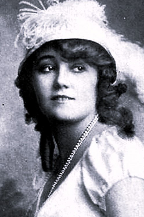 Ica von Lenkeffy as Veér Magda (as Lenkeffy Ica) in Spring in Winter