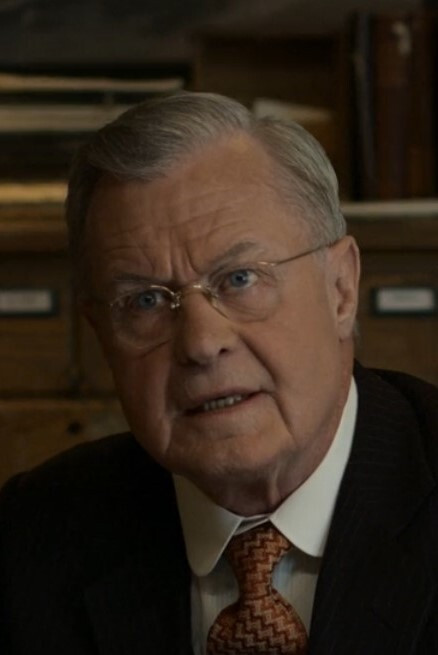 Richard Blackburn as Police Captain in Sugartime