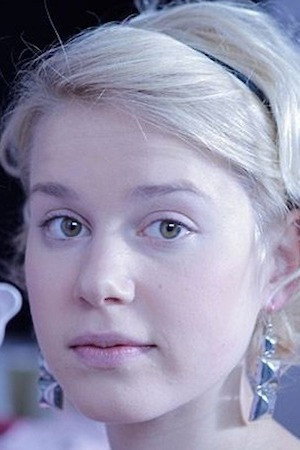 Aino Louhimies as Aurora in Naked Harbour