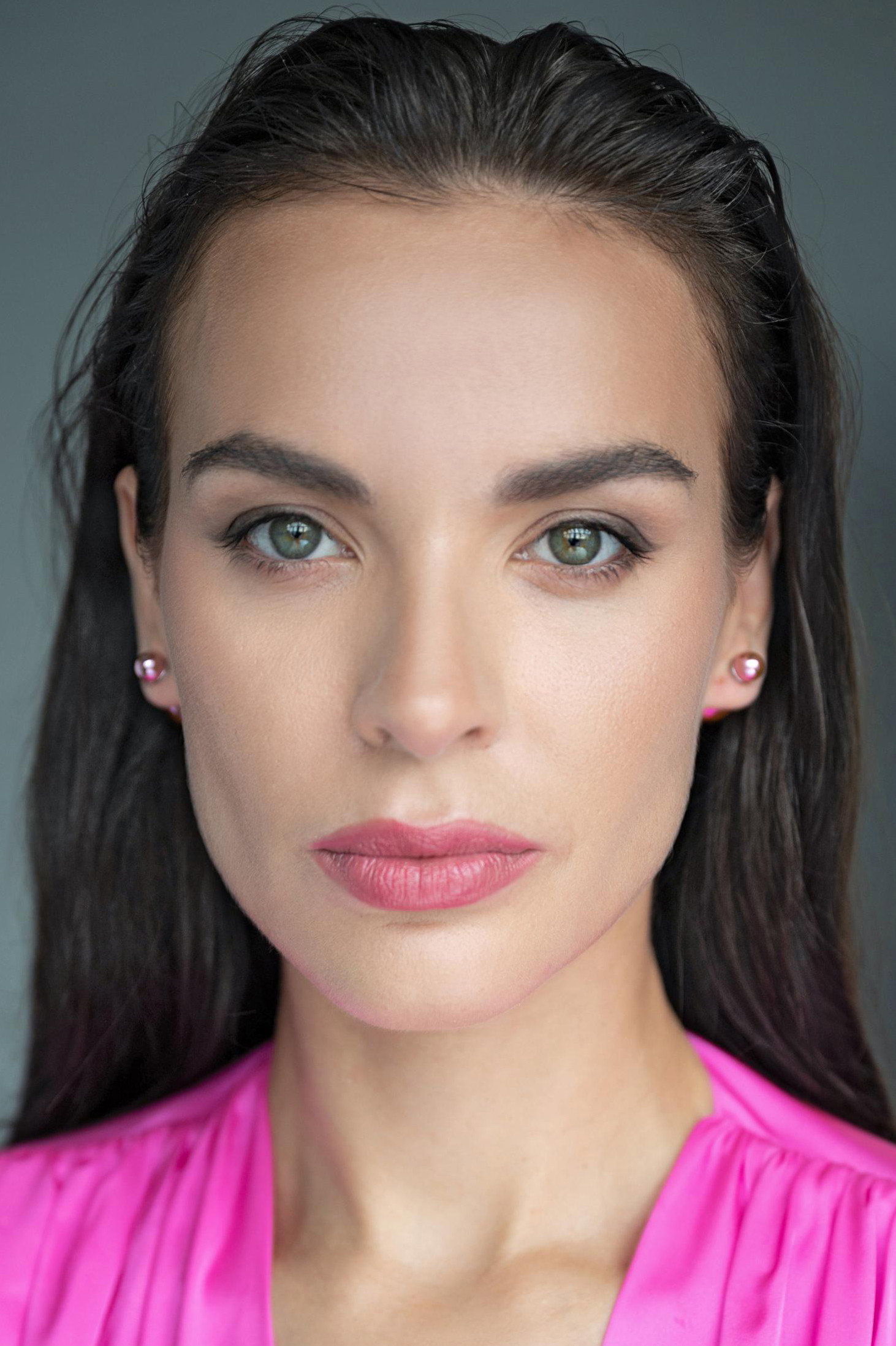 Ekaterina Vladimirova as Sveta Bogatyreva / Tanya Bogatyreva in Take the Hit, Kid!
