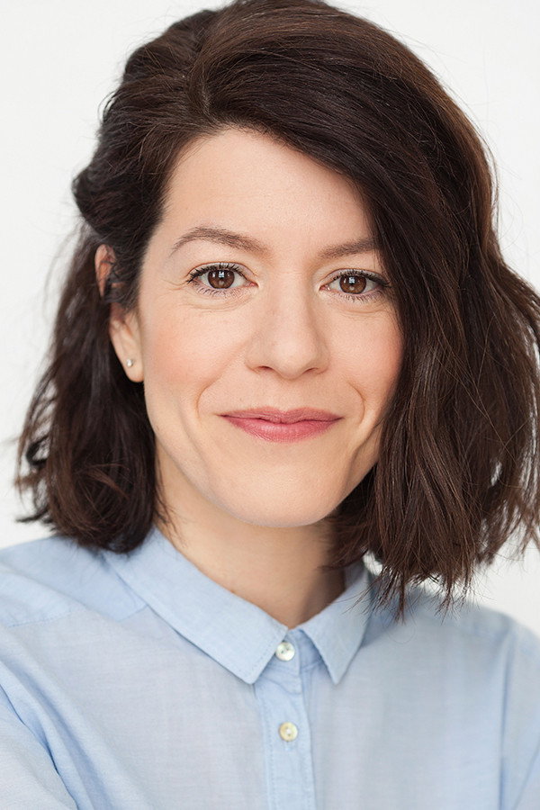 Geneviève St-Louis as L'étudiante (as Geneviève St-Louis) in All That You Possess