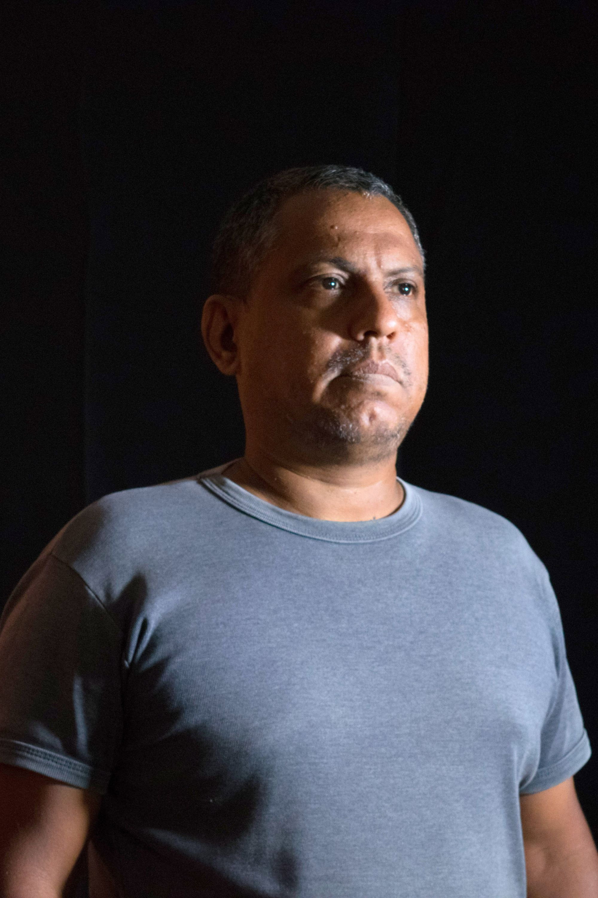 J. J. Gonzalez Vergel as Santiago in Malas Tierras