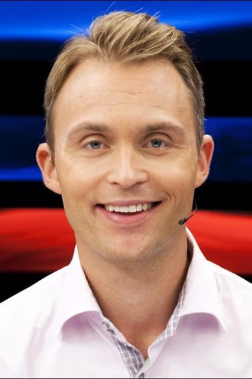Jon Hartvig Børrestad as Jon Hartvig Børrestad in Watt kjendis