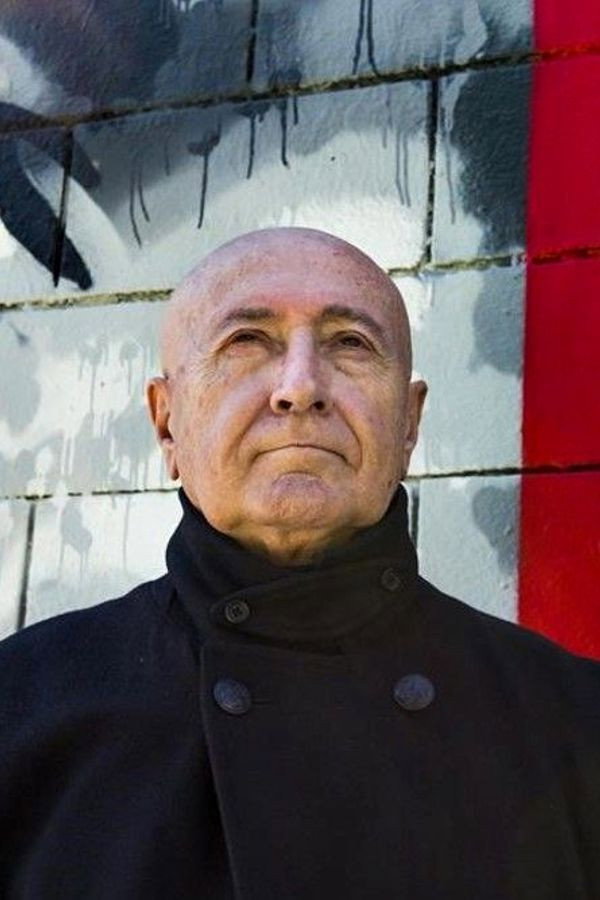 Juan Carlos Olaria as Leandro in Blurred
