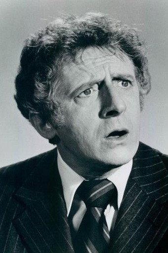 Dick Balduzzi as Bense in A Shadow in the Streets