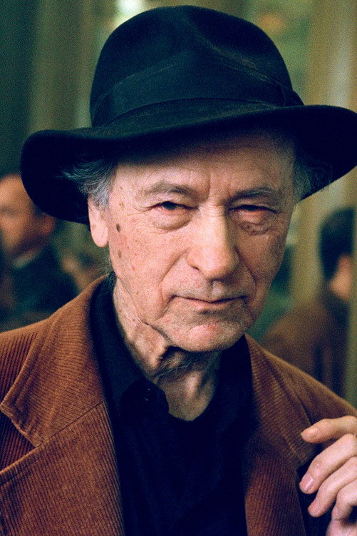 Jonas Mekas as himself in EXPRMNTL
