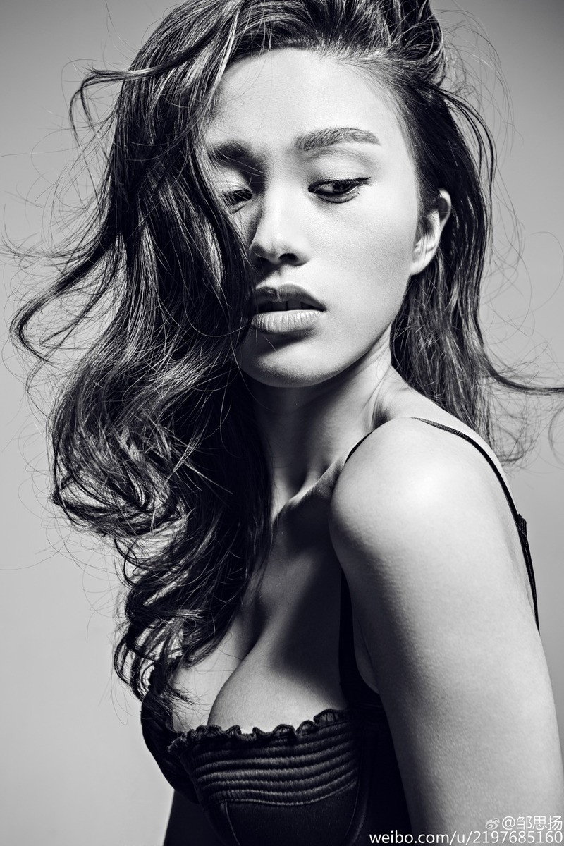 Zou Siyang as Shi Yin in Imagine Me Without You