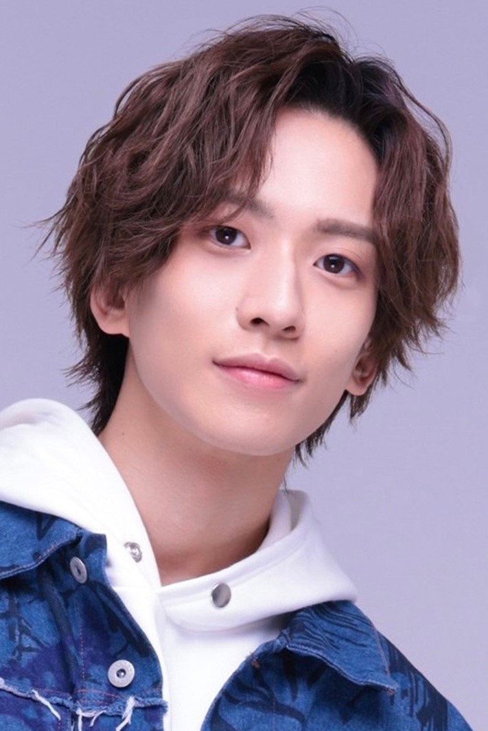 吉高志音 as Shin Kashiwagi (voice) in Anyway, I'm Falling in Love with You.