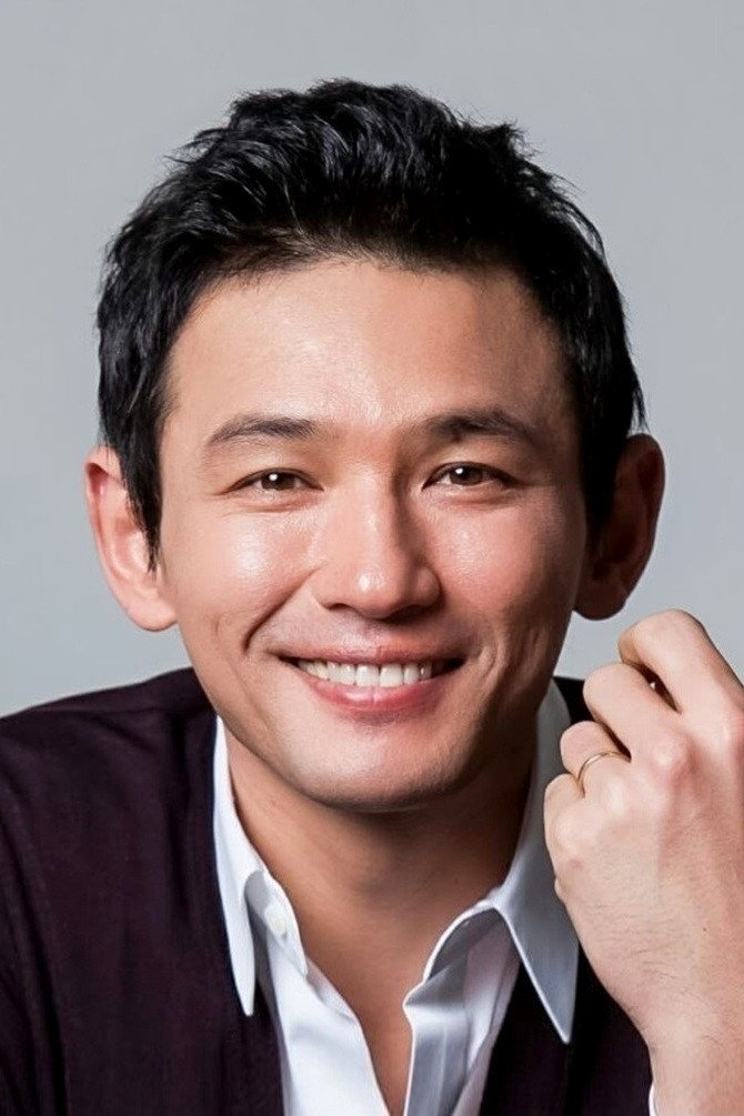 황정민 as Mr. Baek in A Bittersweet Life