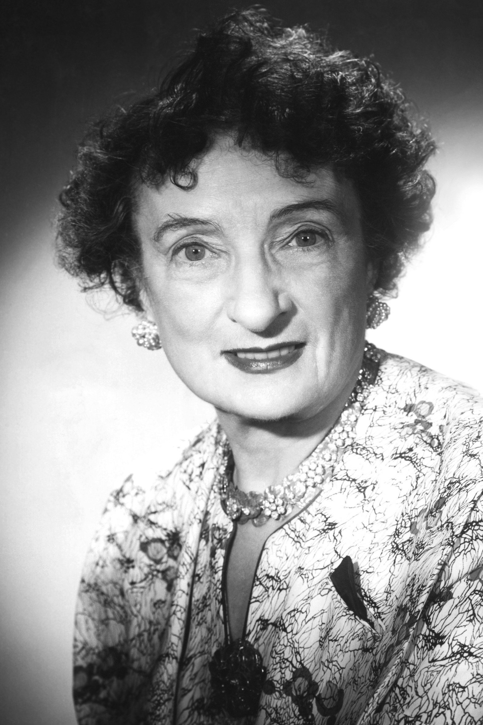 Una O'Connor as Mrs. Mulcahey in The Strawberry Blonde