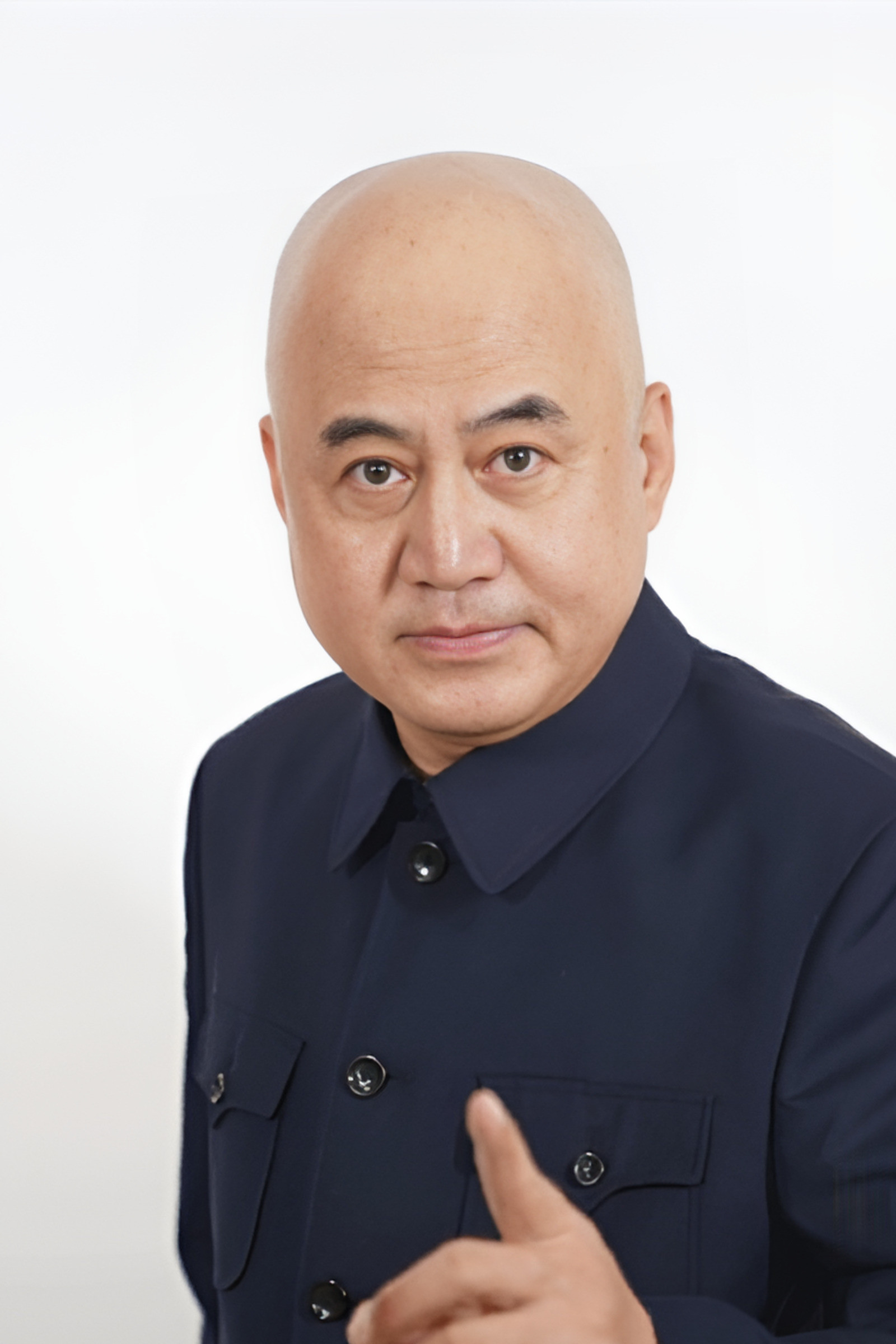 Fang Qingping as Hua Qingfeng in The Dark Lord