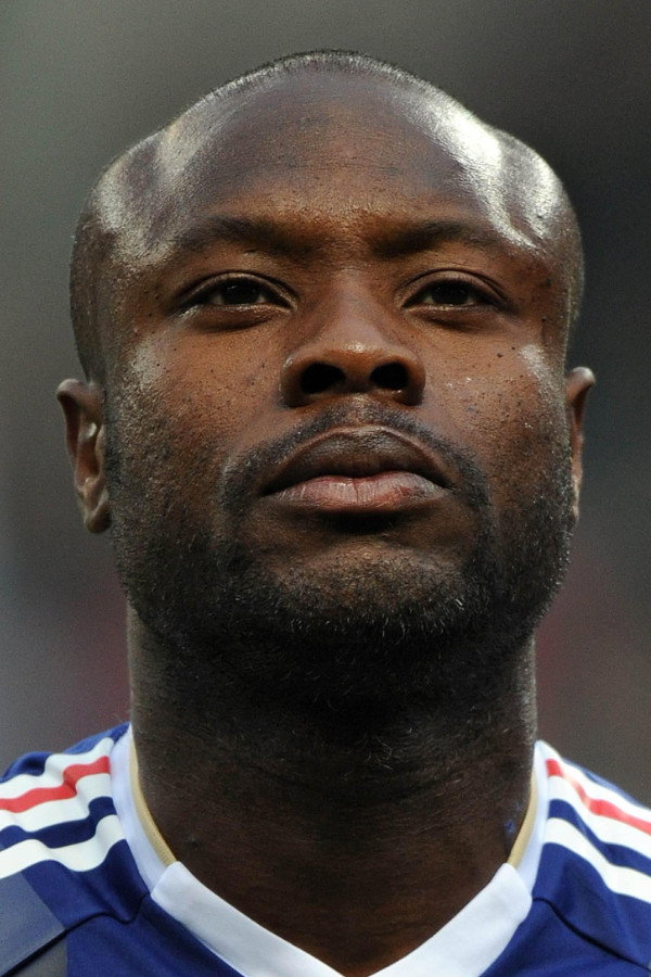 William Gallas as Self in Chelsea FC - Season Review 2001/02