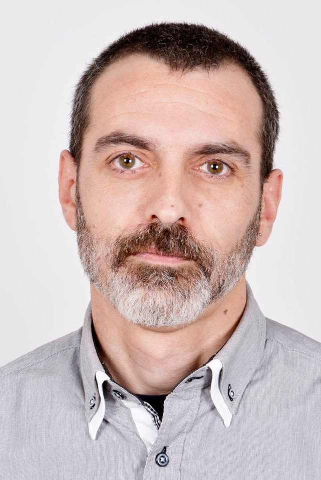 David Martín Surroca as Transeúnte in The Laws of Thermodynamics