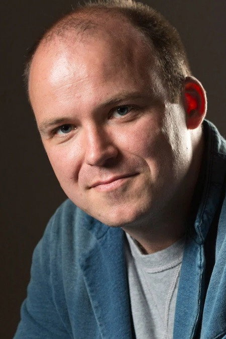 Rory Kinnear as Robert Lessing in Quacks