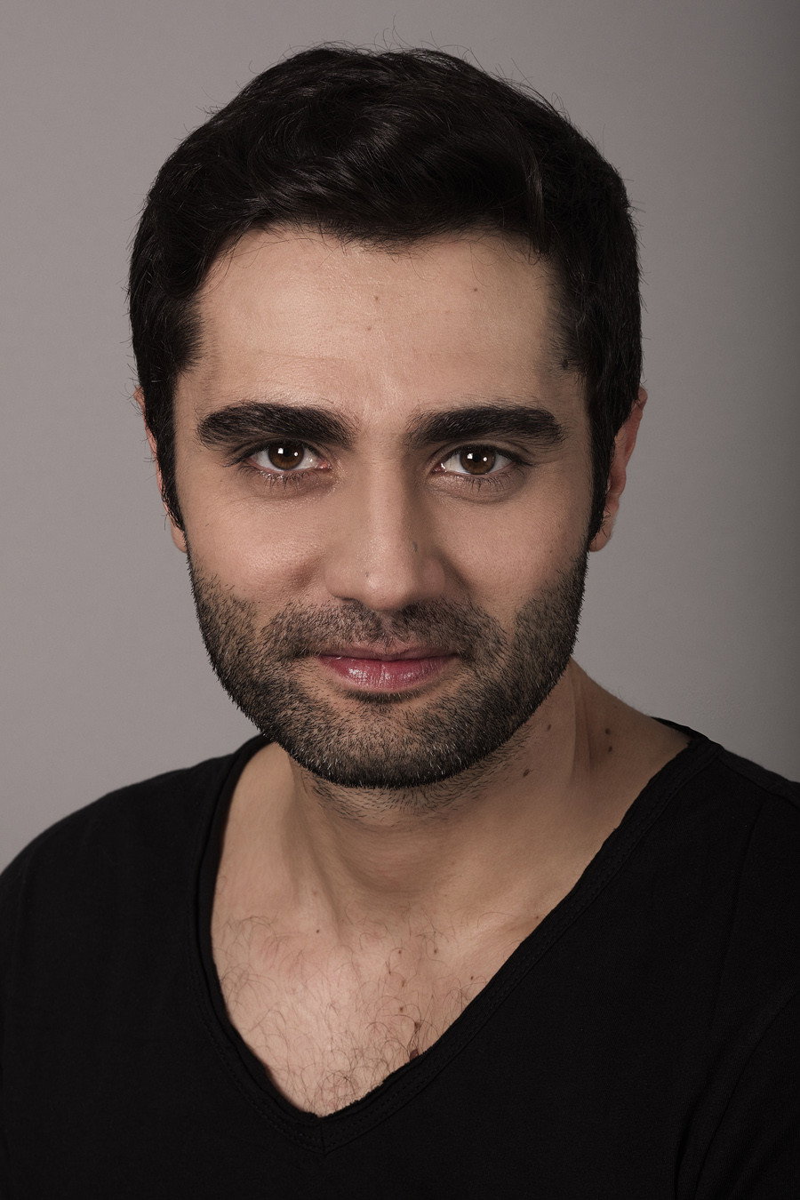 Yunus Emre Yıldırımer as Murat Cengic in Mavi Kelebekler