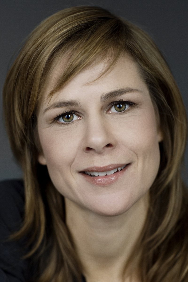 Signe Skov as Vigdis in Christmas Wishes